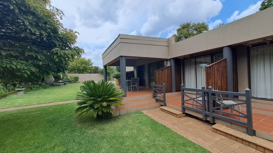 10 Bedroom Property for Sale in Dan Pienaar Free State